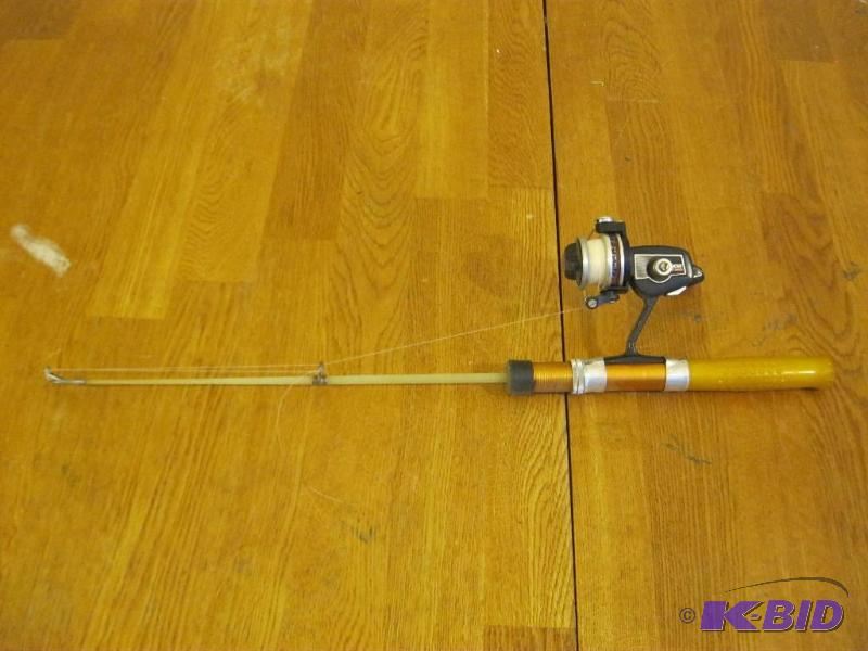 lot 227 image: Ice Fishing Pole And Reel Abu Garcia...
