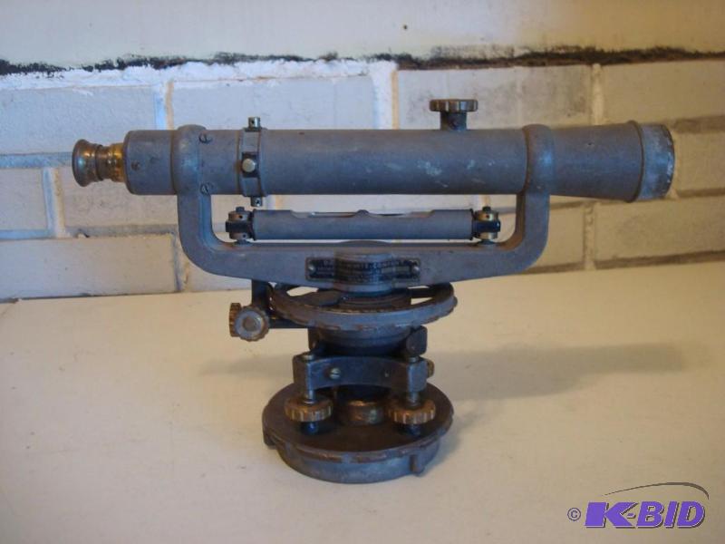 lot 23 image: Vintage David White Company Surveying Scope...