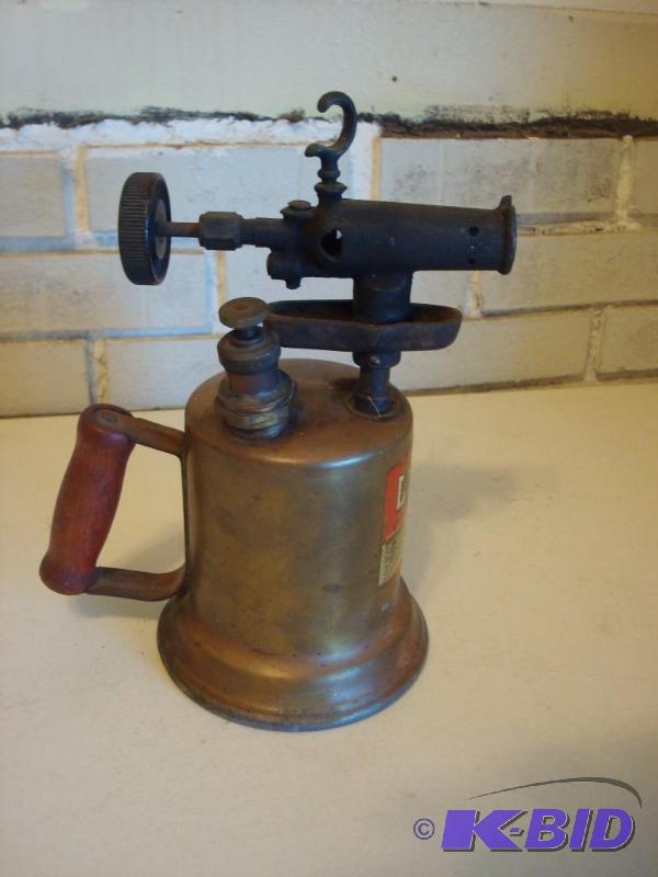 lot 24 image: Vintage Brass&nbspOtto Bernz&nbspBlow Torch...