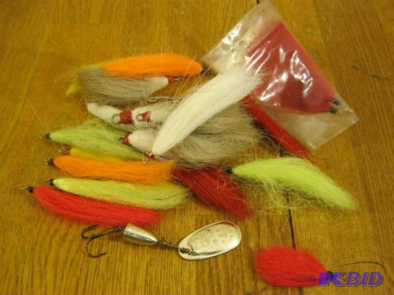 lot 252 image: Lot Of Vintage Fishing Items...