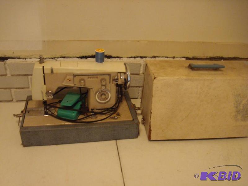 lot 267 image: Vintage&nbspKenmore Sewing Machine, Untested...