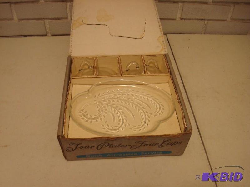 lot 269 image: Lot Of Vintage Dishes...