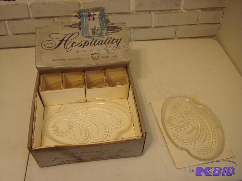 lot 272 image: Set Of Vintage Dishes...