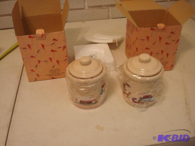 lot 286 image: Pair Of New Holiday Jars...