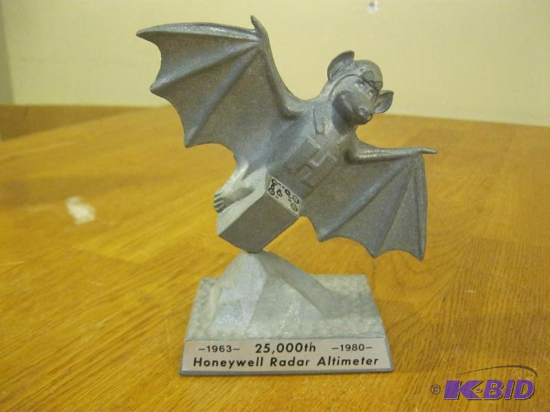 lot 29 image: Very Very Cool Cast Metal Bat Award Vintage H...