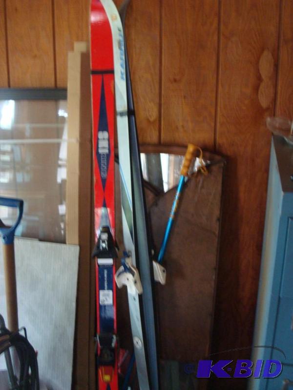 lot 296 image: Lot Of Ski Items...