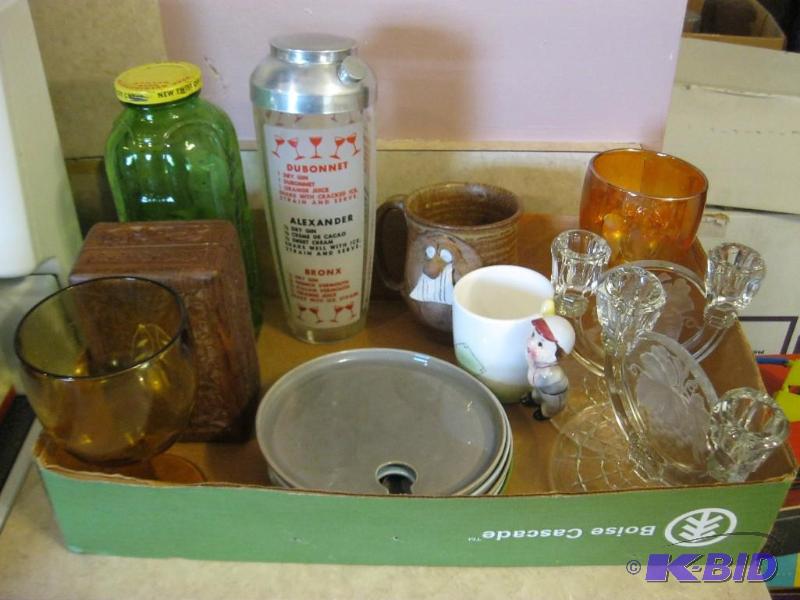 lot 303 image: Lot Of Vintage Glass Items...