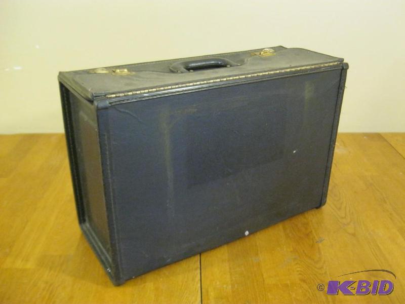 lot 306 image: Vintage File Bag...