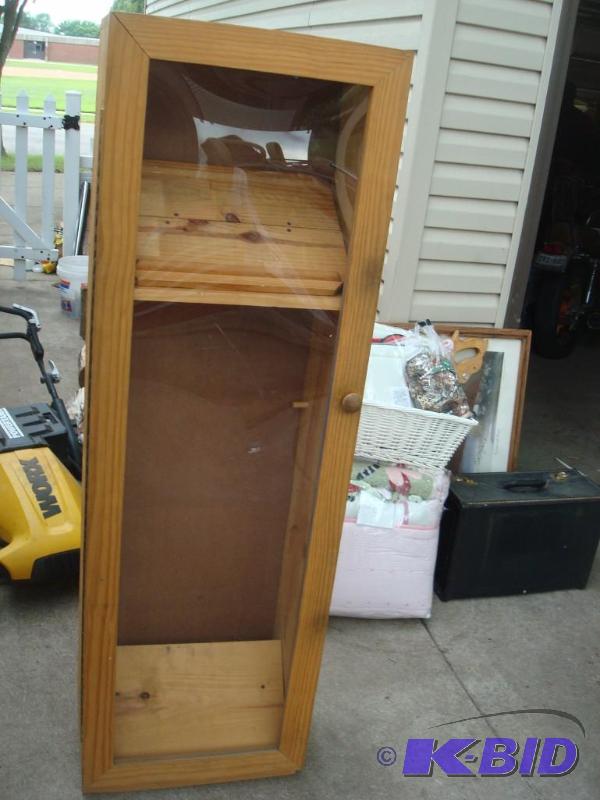 lot 65 image: Wood Cabinet With Plexiglass&nbspDoor....