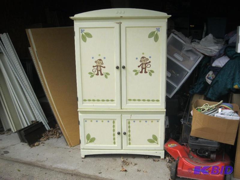 lot 73 image: Kids Decorated Cabinet With Matching Baby Bed...