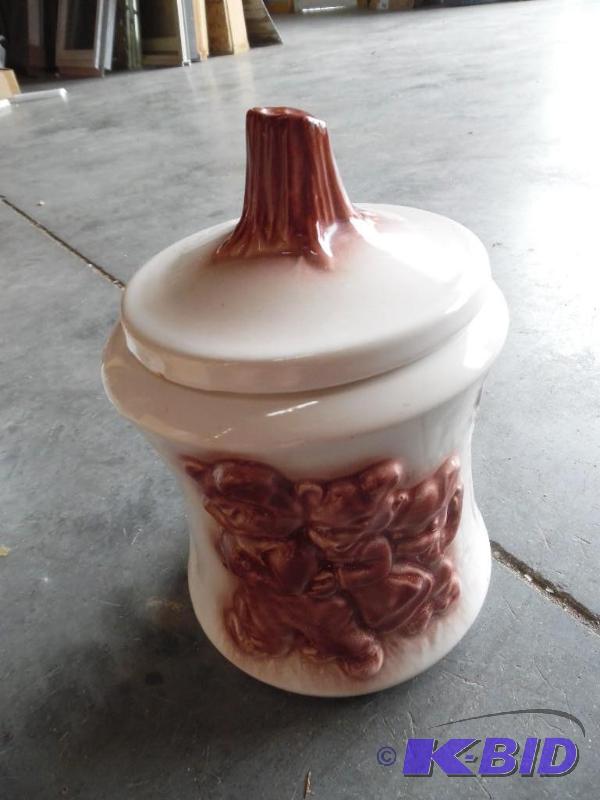Cookie jar