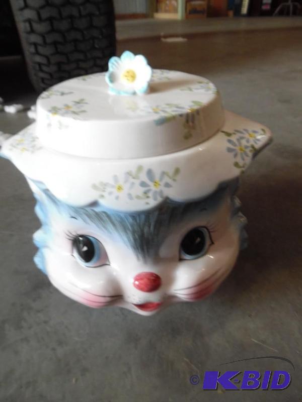 Cookie jar