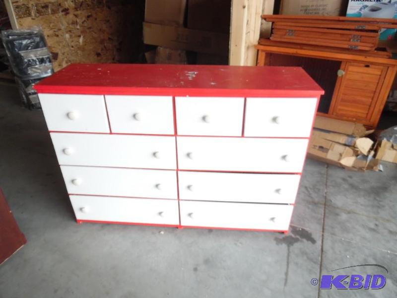 Dresser