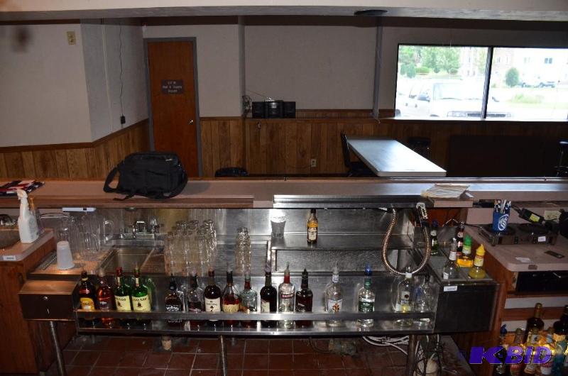 lot 11 image: Stainless Steel Drink Station with Cooler &a...