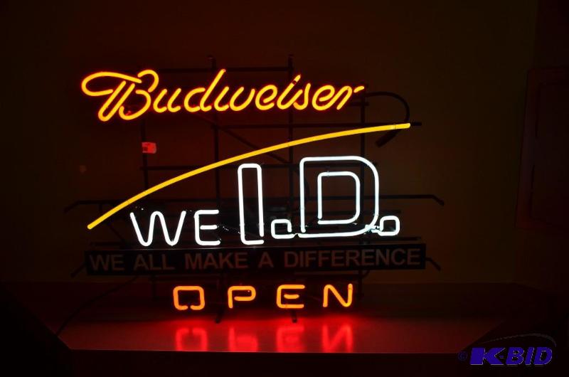 lot 129 image: Anheuser Busch lighted Sign Front Window, mea...