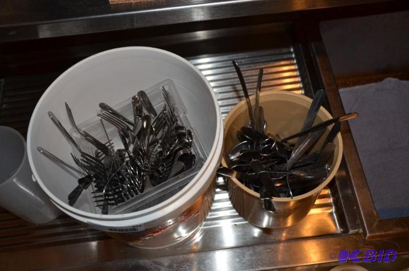 lot 201 image: Lots of miscellaneous flatware two buckets &a...