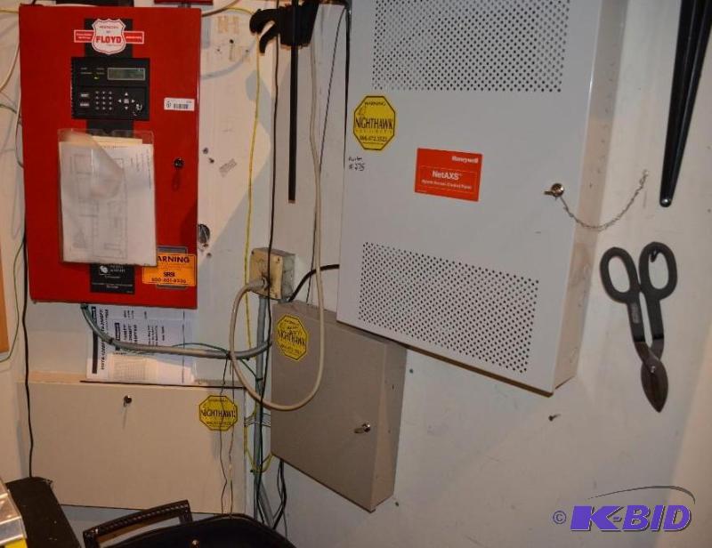 lot 275 image: Silent Knight by Honeywell Fire Alarm Control...