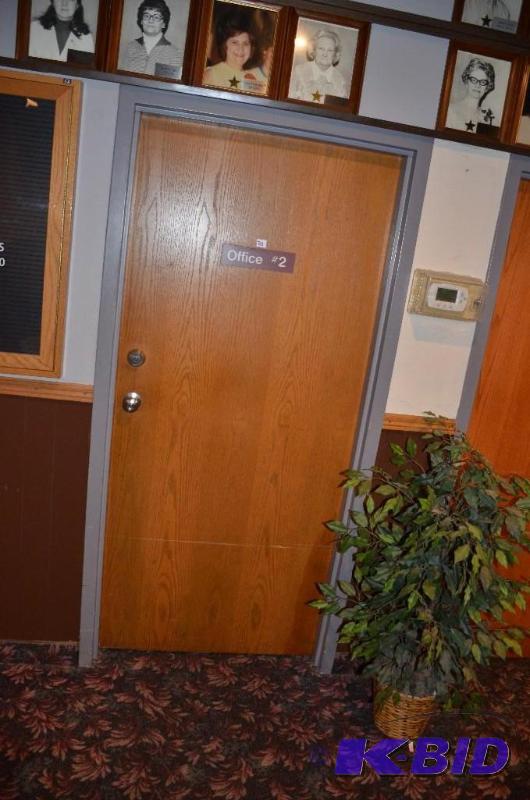 lot 318 image: Warnock Hersey door 20 minute rated fire door...