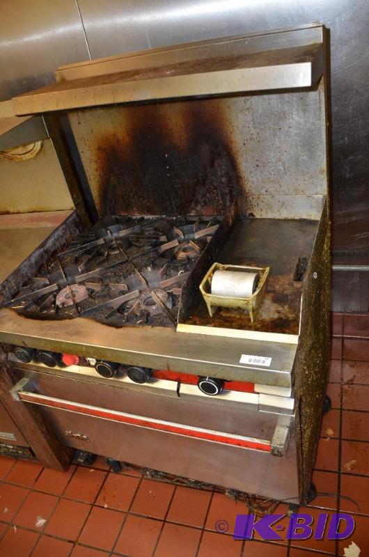 lot 46 image: Vulcan Oven and Range. Measures approx&nbsp3...