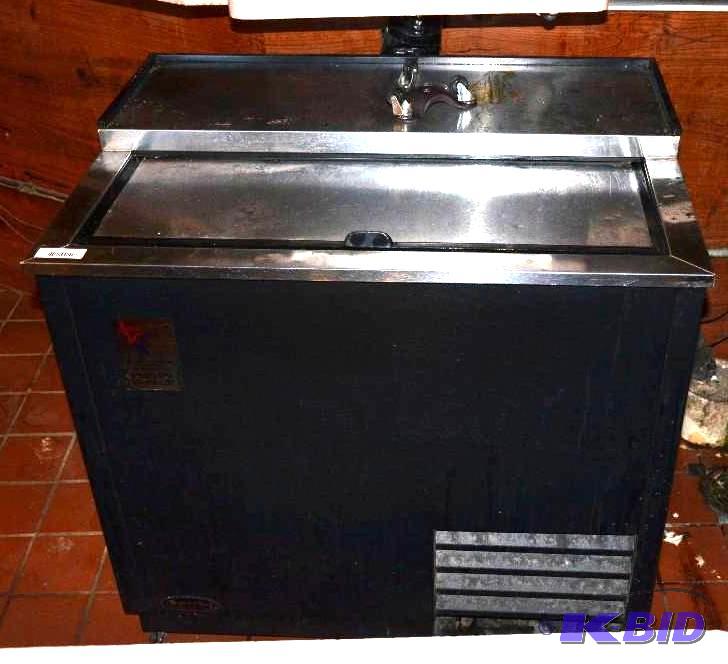lot 6 image: True Mfg. Cooler 37 x 28 x 33. Bring help fo...