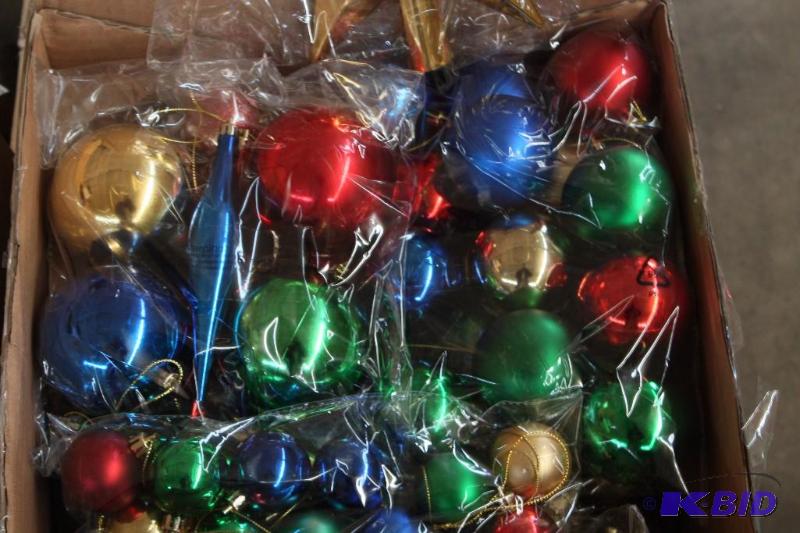 Box of 100 Traditional Ornaments