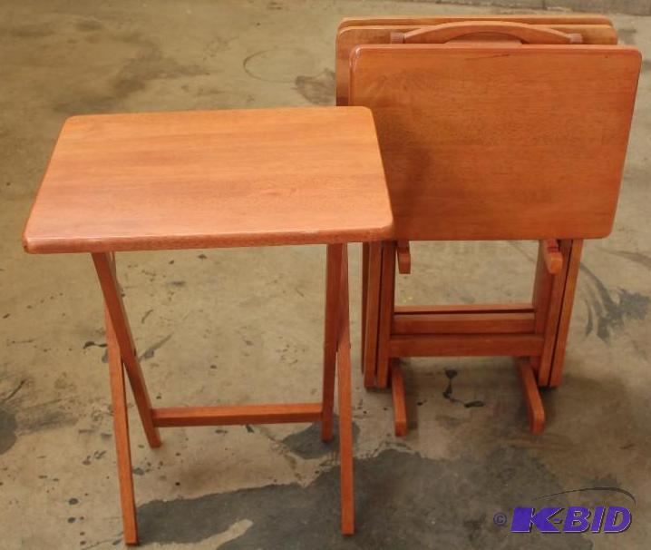 4 Wood TV trays with stand