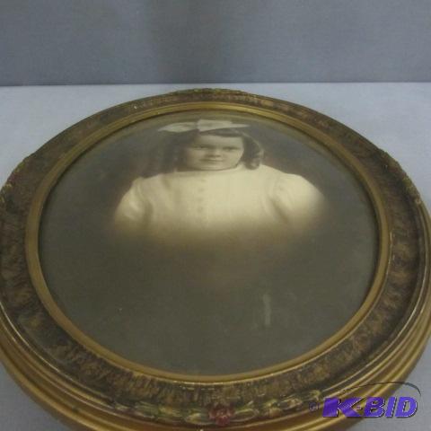 Vintage Oval Bubble Glass Frame