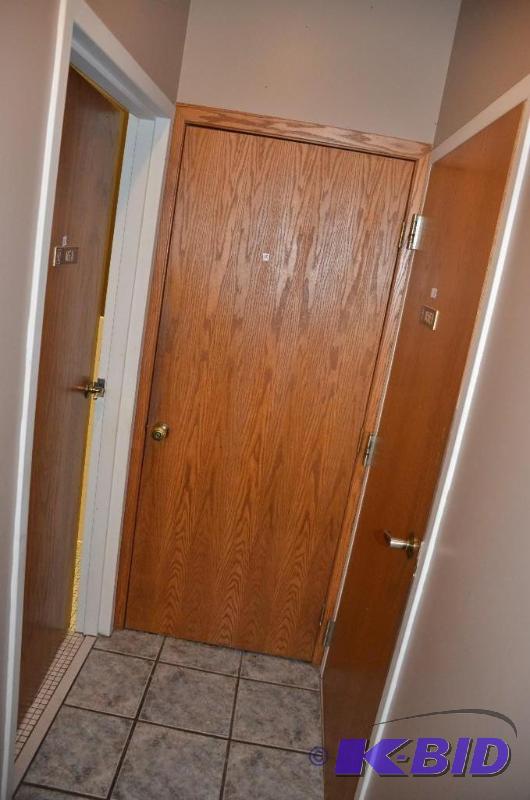 3 doors and frame.&nbsp 36&quot, 32&quot ...