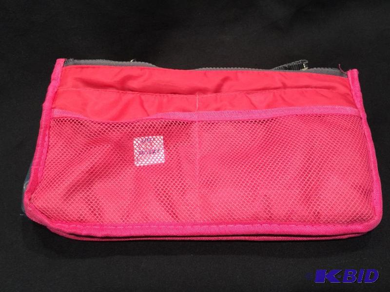 lot 103 image: Purse Organizer