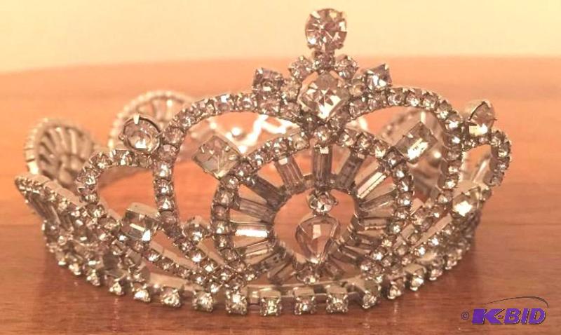 lot 108 image: Child Size Tiara