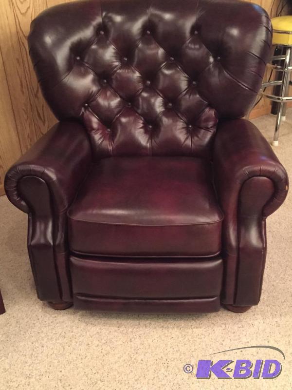 lot 16 image: Large Leather Recliner Rocker