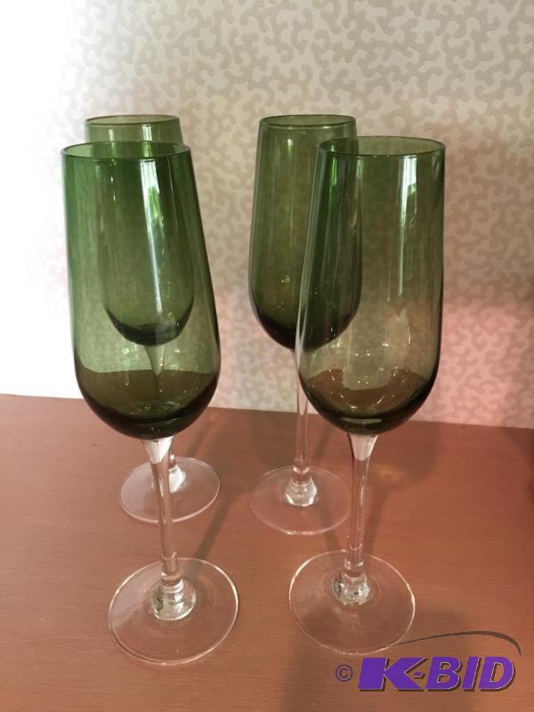 lot 160 image: Wine % Mimosa Glasses