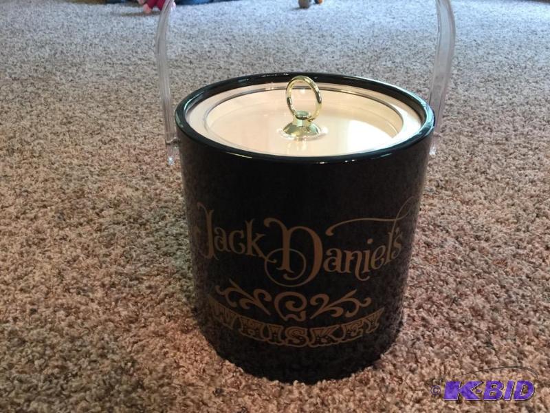 lot 176 image: Jack Daniels Ice Bucket