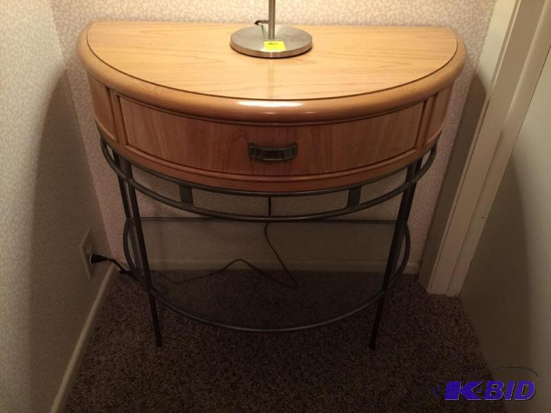 lot 206 image: Nightstand Side Table