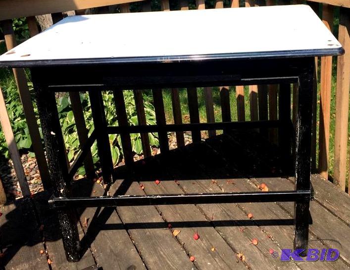 lot 4 image: Porcelain Top Table