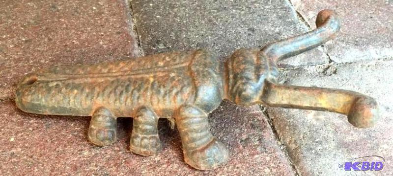 lot 6 image: Vintage Boot Jack