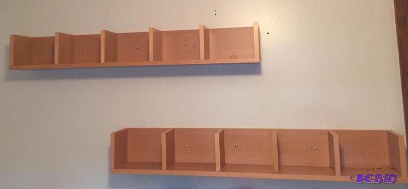 lot 66 image: Lot of (2) 5 Cubby Shelves