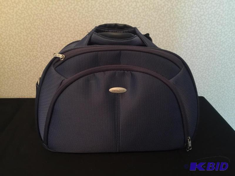 lot 76 image: Samsonite Travel Bag