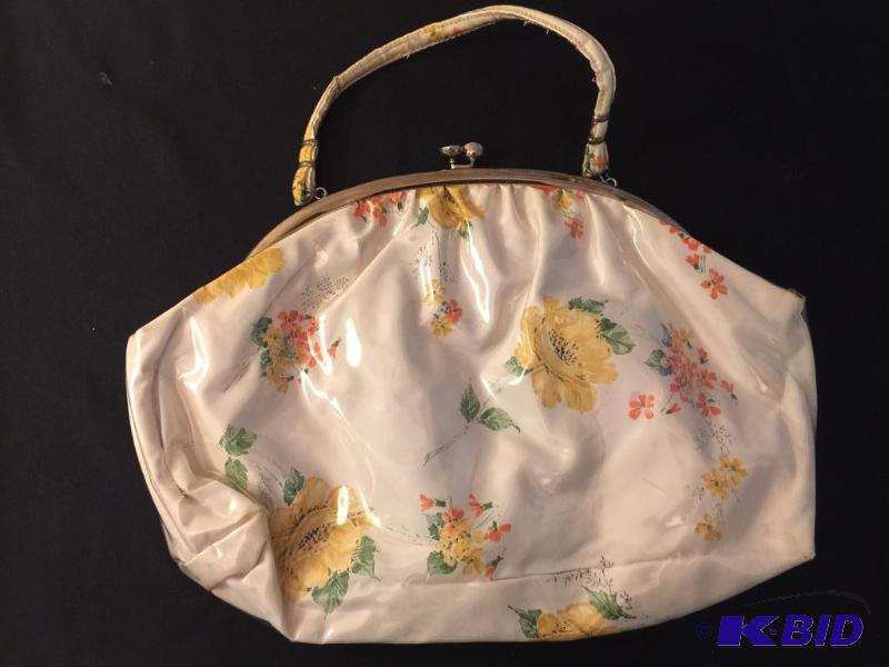 lot 79 image: Vintage Floral Plastic Handbag