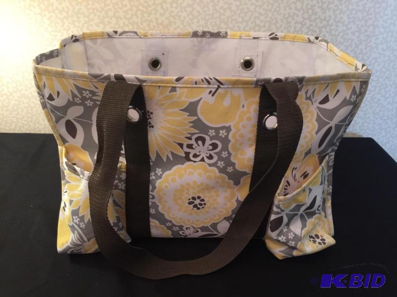 lot 83 image: Thirty One Awesome Blossom Organizing Utility Tote