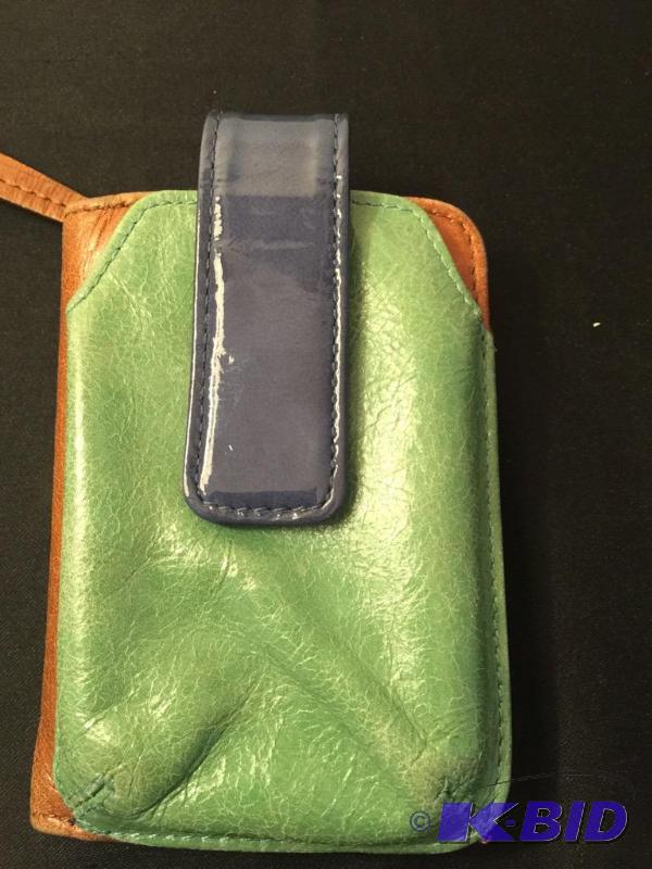 lot 89 image: Duluth Trading Company Wallet