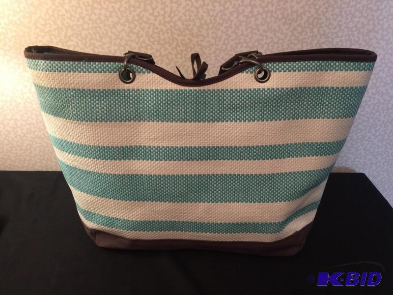 lot 91 image: Thirty One Canvas Crew Turquoise Straw Stripe