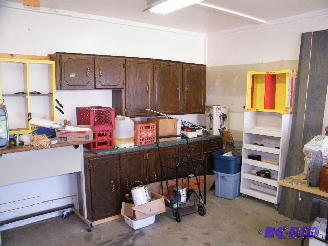 lot 48 image: Large Lot - Winner takes all - you cannot pic...