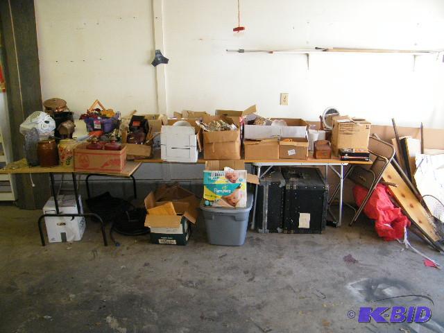 lot 49 image: Large Lot - Winner takes all - you cannot pic...