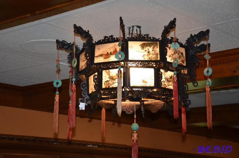 lot 208 image: 1 Hand&nbspPainted hanging Chinese lamps app...