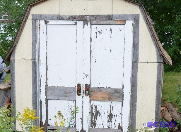 lot 212 image: Storage Shed ...