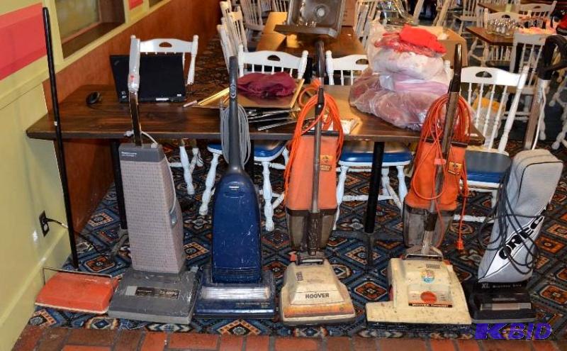 lot 217 image: 6 vacuums- Hoover Heavy Duty Industrial Clean...