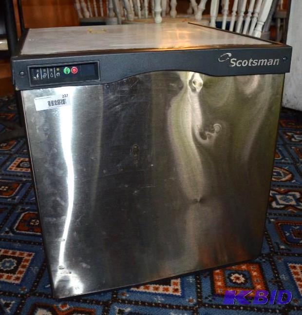 lot 227 image: Scotsman Comercial ice Systems. Model C0522SA...