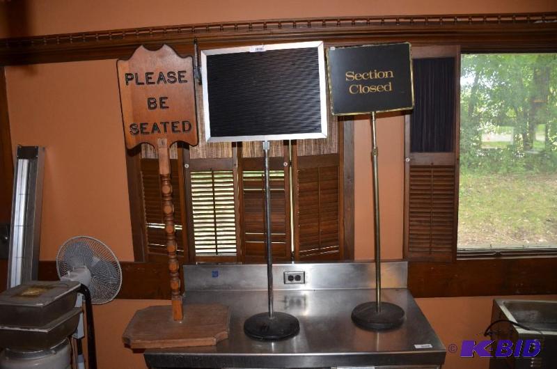 lot 231 image: 3 Entry way free standing signs...