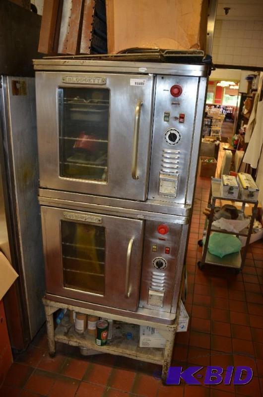 lot 32 image: Blodgett Perma-View gas oven type CTB-1, 208-...